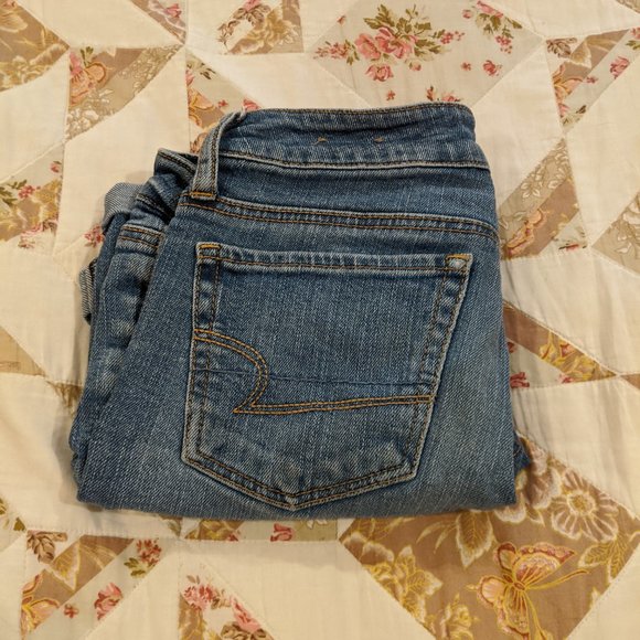 American Eagle Bermuda Shorts - Picture 3 of 4